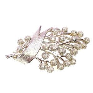 Berry Silver‎ Tone Metal Brooch